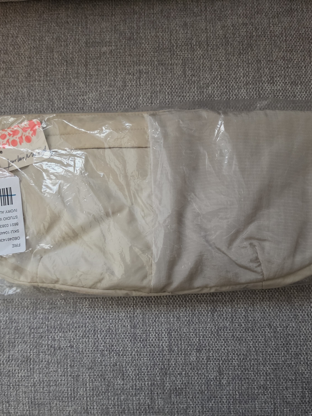 NWT FP Movement Studio Waist Sling Bag Ivory Adjustable Crossbody Women OS - Picture 5 of 6